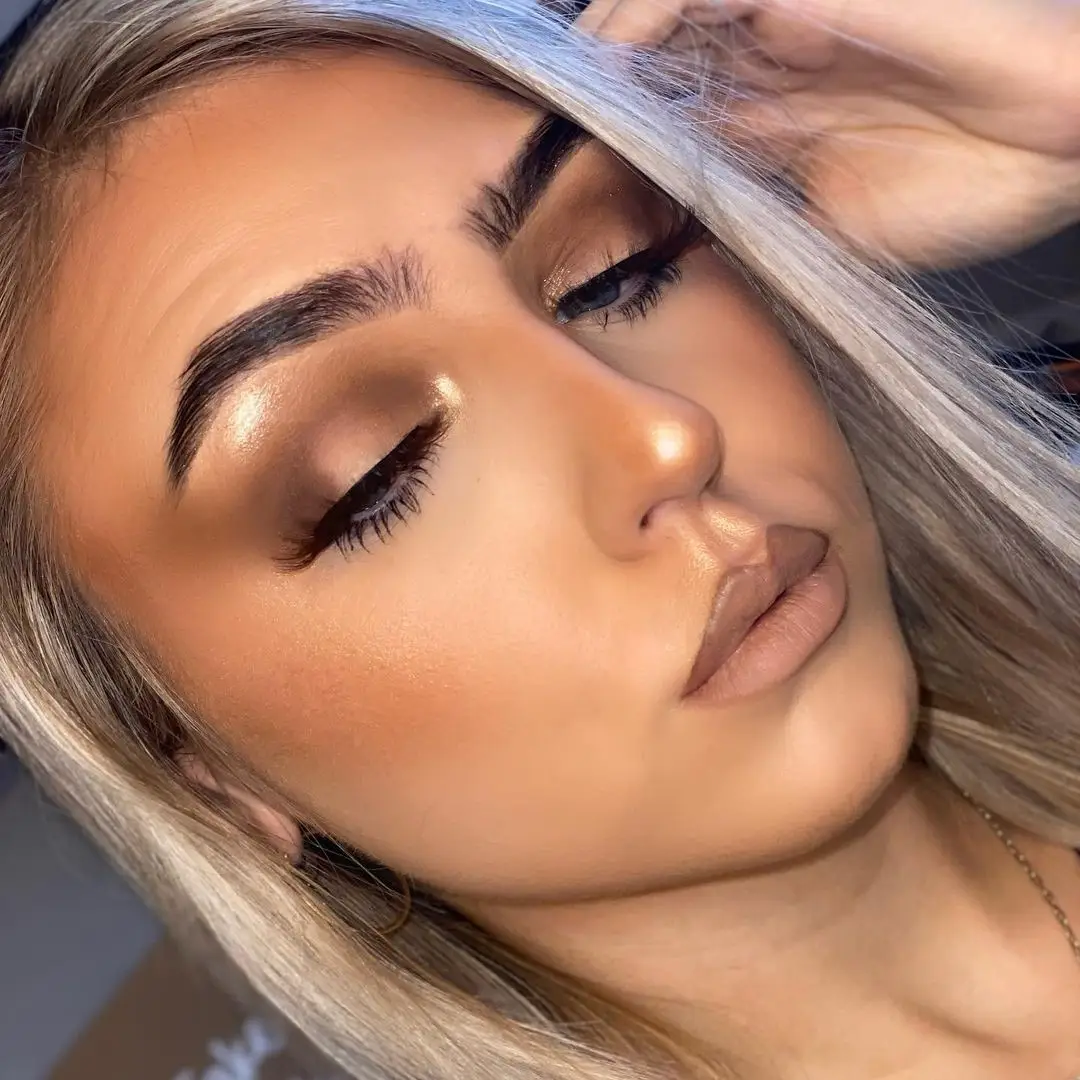 natural lashes